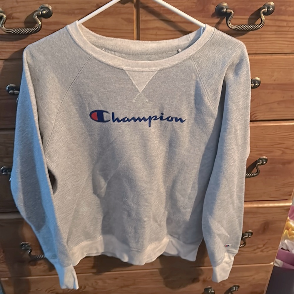 Women’s sweatshirt